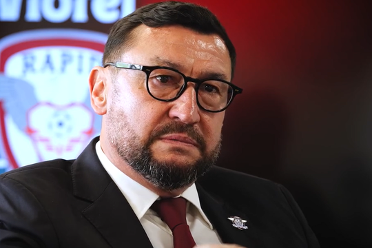 Viorel Moldovan (52 de ani), președintele de la Rapid, a declarat că Rareș Pop (19), cel care a adus victoria giuleștenilor în meciul cu Unirea Slobozia, scor 2-1, este feblețea lui.