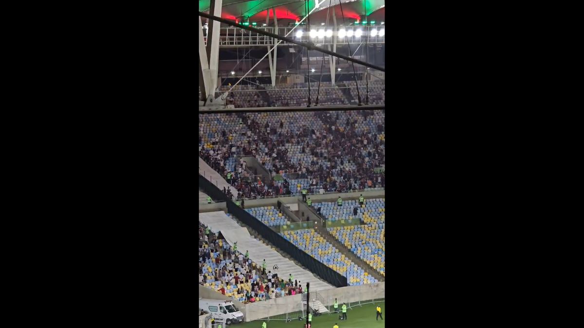 Bătaie între fanii lui Lanus și poliție