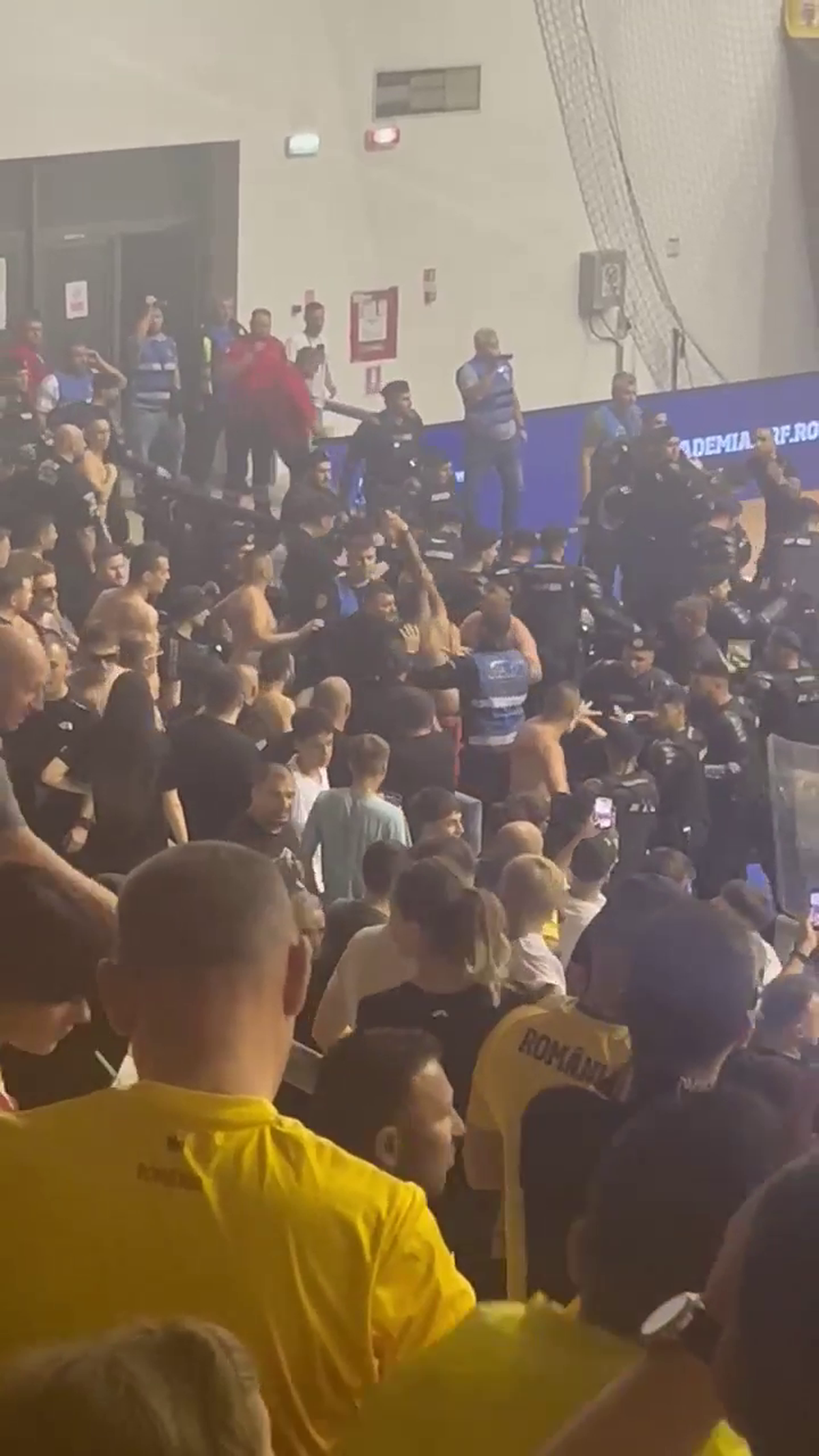 Presa maghiară a reacționat după incidentele de la România - Ungaria la futsal: „Fanii români nu s-au putut controla!”