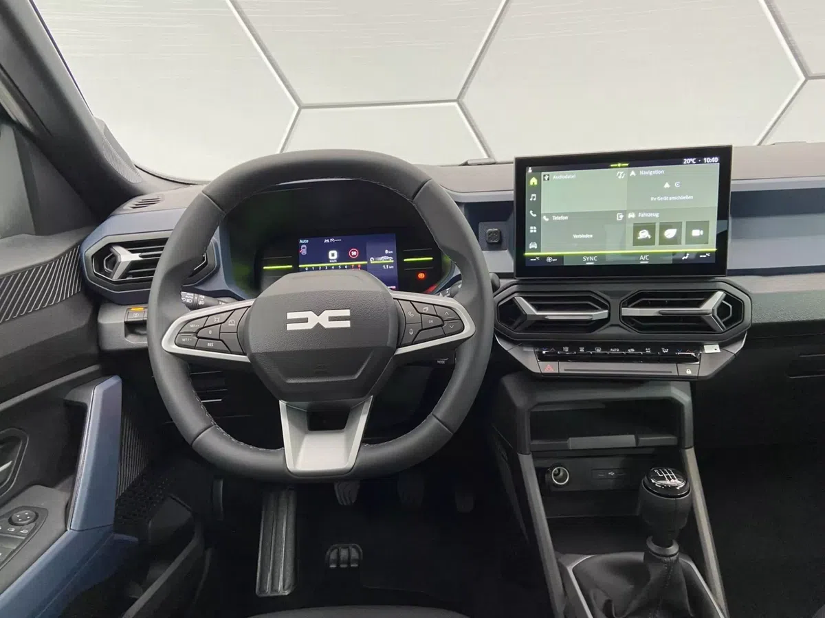 Nemții au reinventat modelul Dacia » Schimbări impresionante: cum arată acum mașina tunată