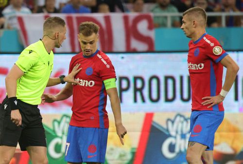 Cine merită azi să fie căpitanul FCSB? O întrebare declanșată de subiectul banderolei abordat după înfrângerea campioanei cu FC Botoșani, 1-3 în etapa a 10-a din Superliga.