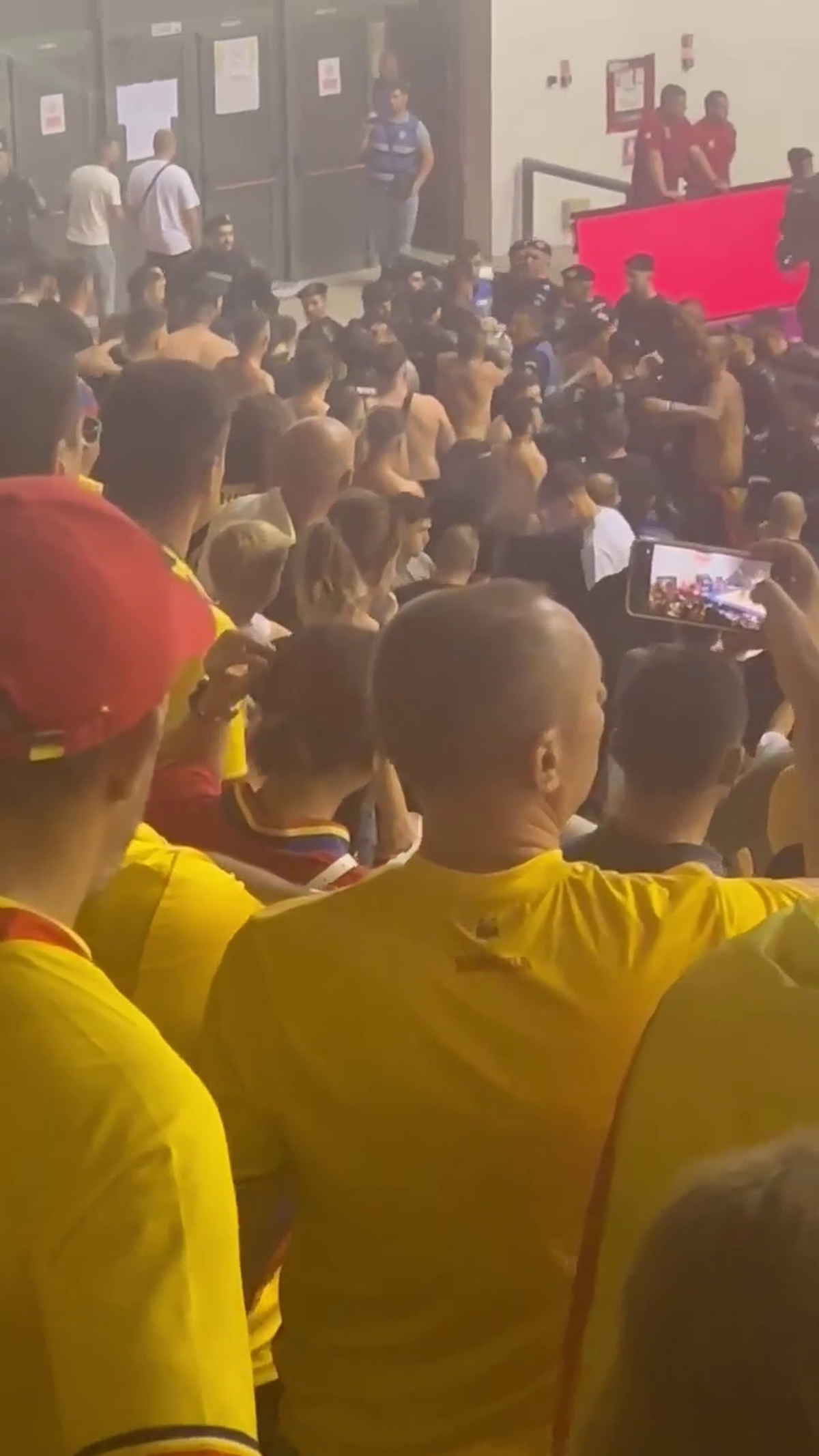 Presa maghiară a reacționat după incidentele de la România - Ungaria la futsal: „Fanii români nu s-au putut controla!”