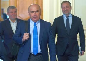 Atac dezlănțuit: „Fratele meu, cum să stai în spatele premierului și să-i ceri demisia lui Charalambous?!”