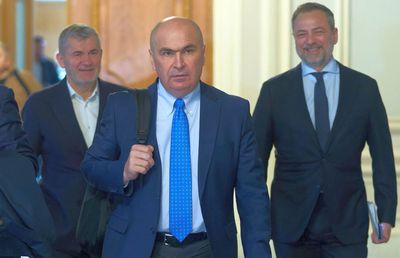 Atac dezlănțuit: „Fratele meu, cum să stai în spatele premierului și să-i ceri demisia lui Charalambous?!”