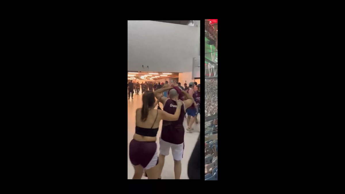 Bătaie între fanii lui Lanus și poliție