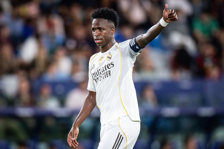 Vinicius Jr. a bifat doar al doilea meci ca integralist la Real Madrid cu Xabi Alonso, primind banderola de căpitan aseară, după ieșirea lui Federico Valverde / Foto: Imago Vinicius Jr. a stricat atmosfera și la 5-0! » Tensiunile devin tot mai periculoase în vestiarul lui Xabi Alonso