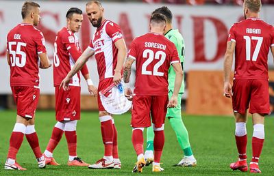 EXCLUSIV „La Dinamo nu s-a schimbat nimic după Revoluție!” » Golgeterul României de acum 20 de ani face o previziune sumbră: „Mai stau spaniolii până atunci?”