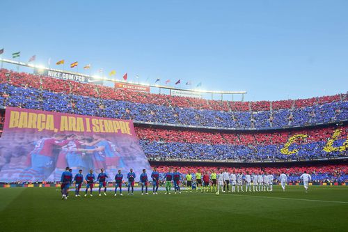 Mozaicul fanilor catalani la meciul Barcelona - Real Madrid, 1-2
Foto: Imago