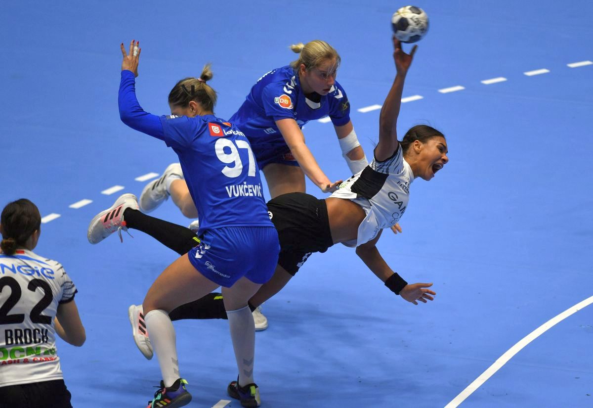 CSM București - Buducnost 30-22 » A treia victorie consecutivă în Liga Campionilor pentru „tigroaice”