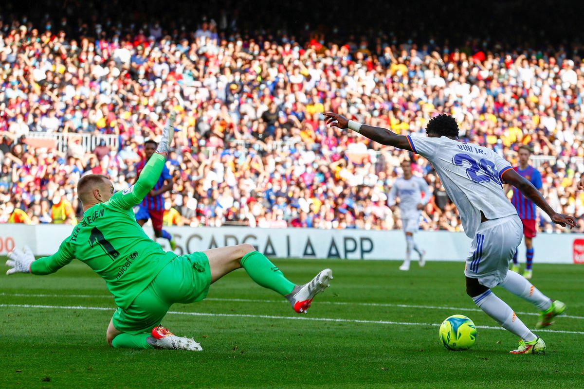 S-a „rupt” El Clasico! Real o învinge pe Barca și doboară un record vechi de 56 de ani