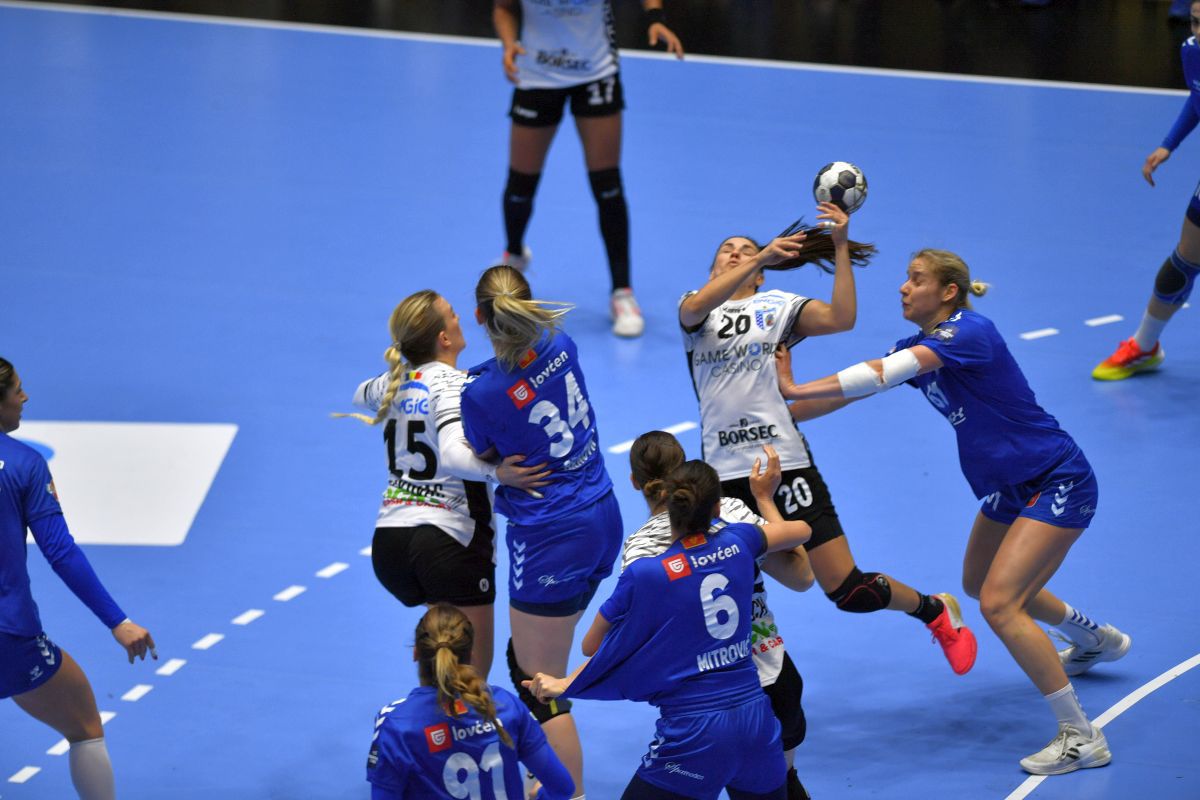 CSM București - Buducnost 30-22 » A treia victorie consecutivă în Liga Campionilor pentru „tigroaice”