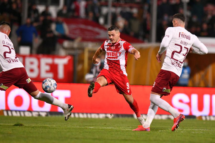 Torje a marcat un gol de senzație în meciul cu Rapid (foto: Cristi Preda/GSP) Pedeapsă greșită