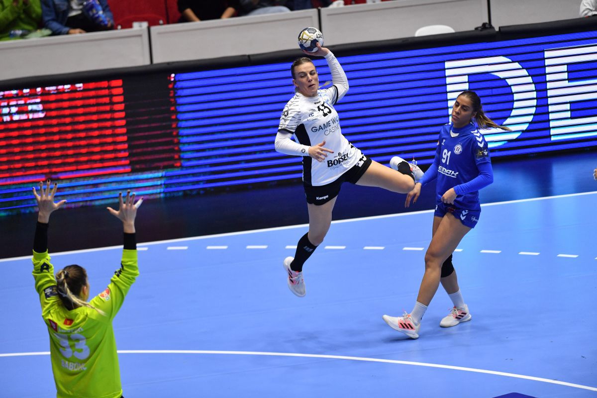 CSM București - Buducnost 30-22 » A treia victorie consecutivă în Liga Campionilor pentru „tigroaice”