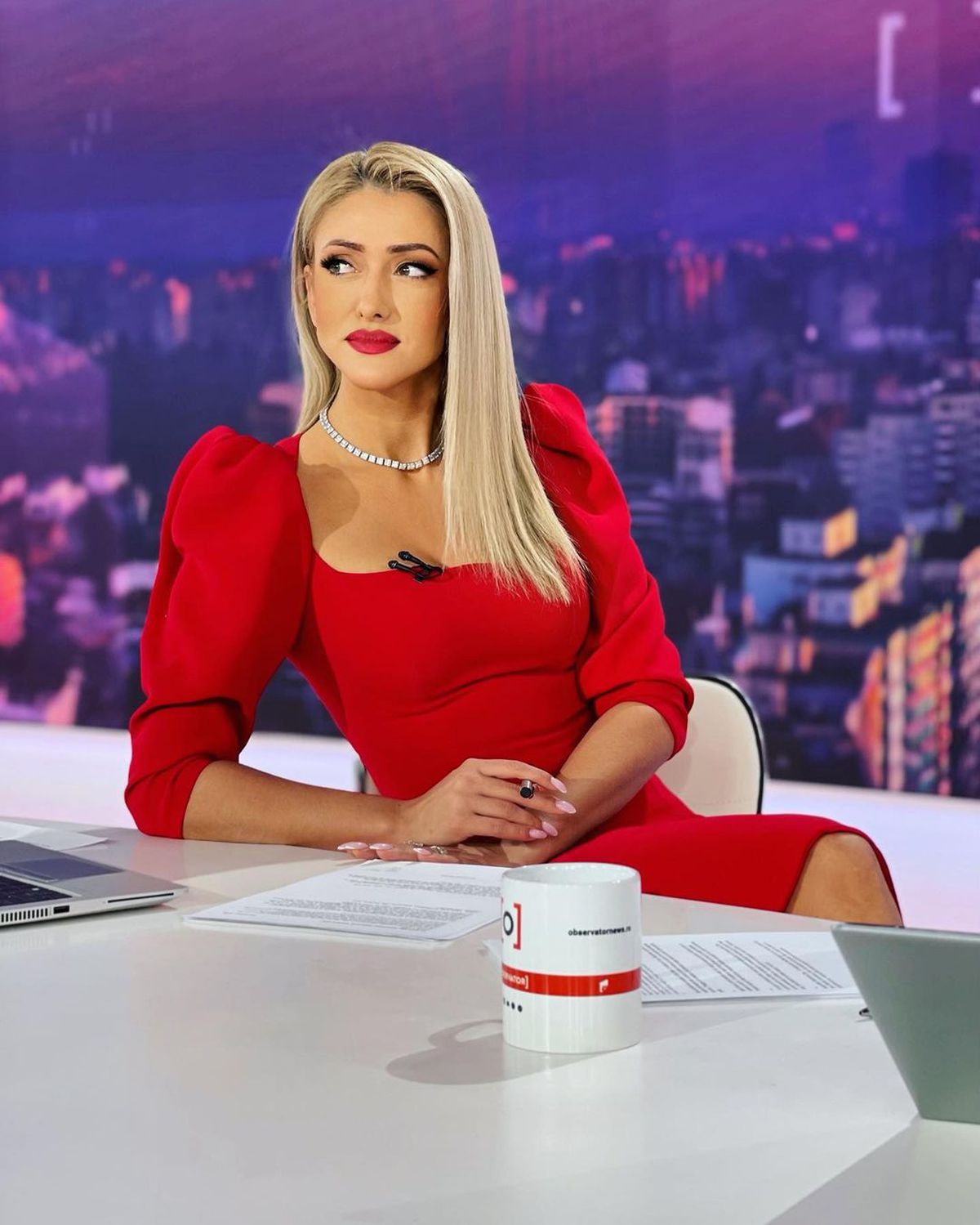 „Ia uite ce băiețel...” » Jucătorul care i-a luat ochii Iulianei Pepene la FCSB-CFR