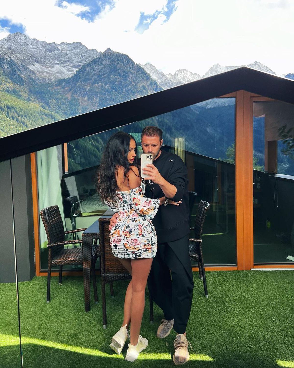 Cristi Pulhac și Raluca, surprinși într-o destinație exotică de Revelion » Fostul campion cu Dinamo și-a răsfățat iubita la trecerea în noul an