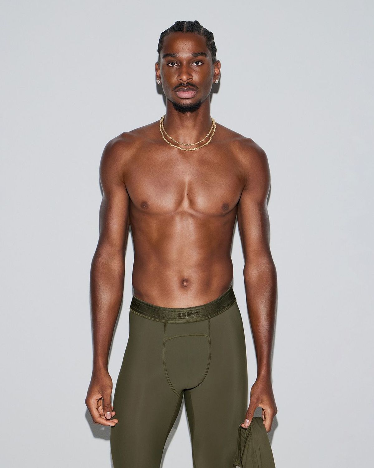 Nick Bosa, Neymar și Shai Gilgeous-Alexander au pozat pentru Skims