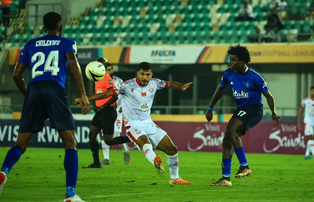 Amatorism incredibil » Ce a făcut un jucător după ce a intrat pe teren cu numărul greșit pe spate