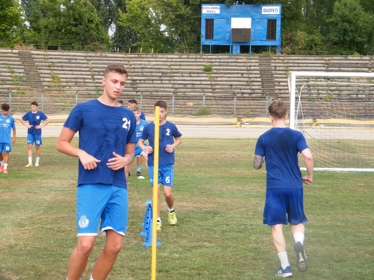 Stadion din Brăila, inundat la meciul cu Râmnicu Sărat