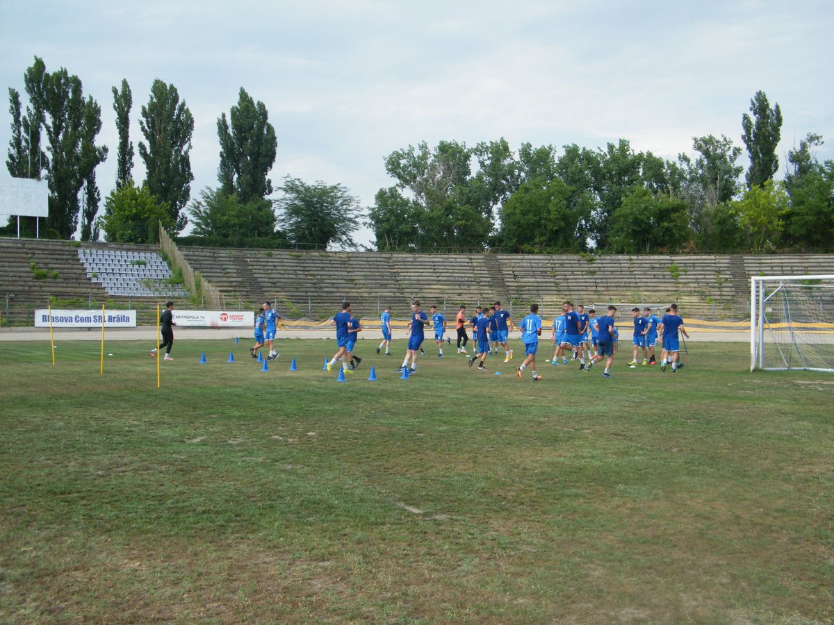 Stadion din Brăila, inundat la meciul cu Râmnicu Sărat