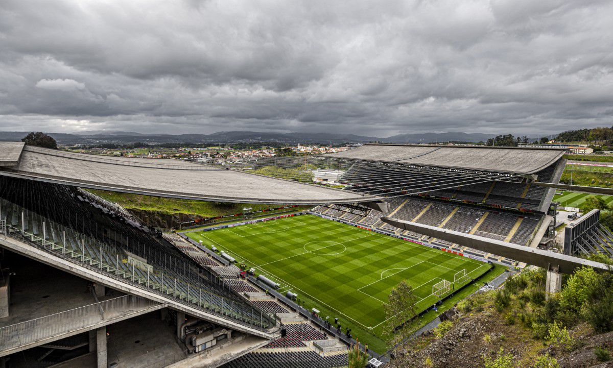 WOW! Aici trebuie să joace Real Madrid! Imagini superbe cu un stadion unic: „Cel mai dificil proiect”
