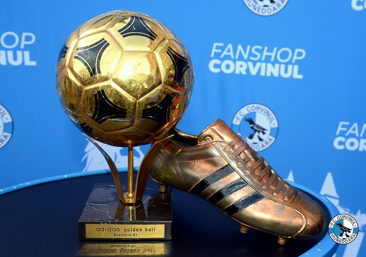 Corvinul Hunedoara și-a prezentat noul echipament și magazinul oficial