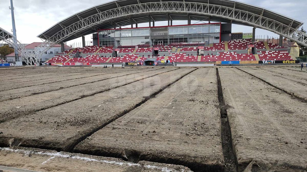 Înlocuire gazon arena Francisc Neuman - Arad