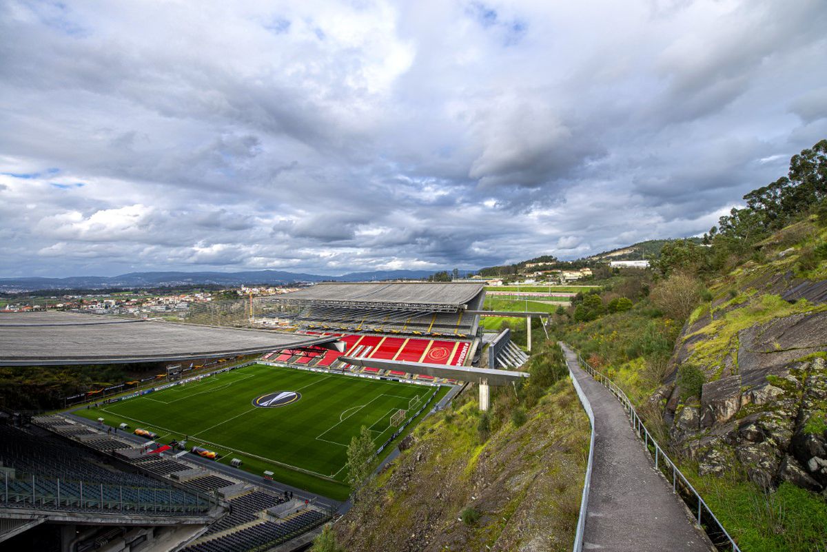 WOW! Aici trebuie să joace Real Madrid! Imagini superbe cu un stadion unic: „Cel mai dificil proiect”