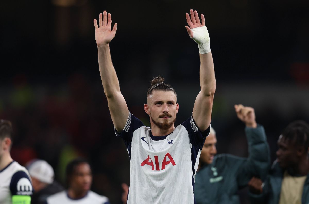 Radu Drăgușin, meciul și gafa! O nouă greșeală decisivă la Tottenham: ce s-a întâmplat în minutul 43 cu Ispwich