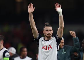 „Vulnerabil, o nouă prestație mixtă” » Ce notă i-au dat britanicii lui Radu Drăgușin după Tottenham - AZ Alkmaar