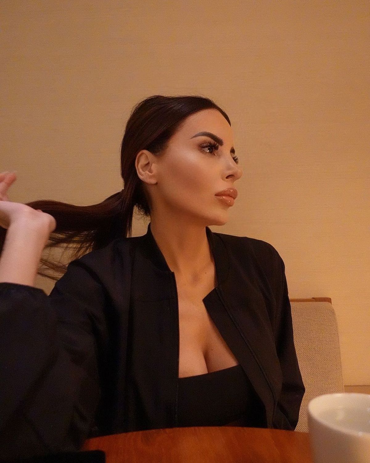 Ispita de la „Insula Iubirii” i-a eclipsat pe fotbaliști la amicalul de gală al Europei: „Ești cea mai frumoasă din lume, Maria!”