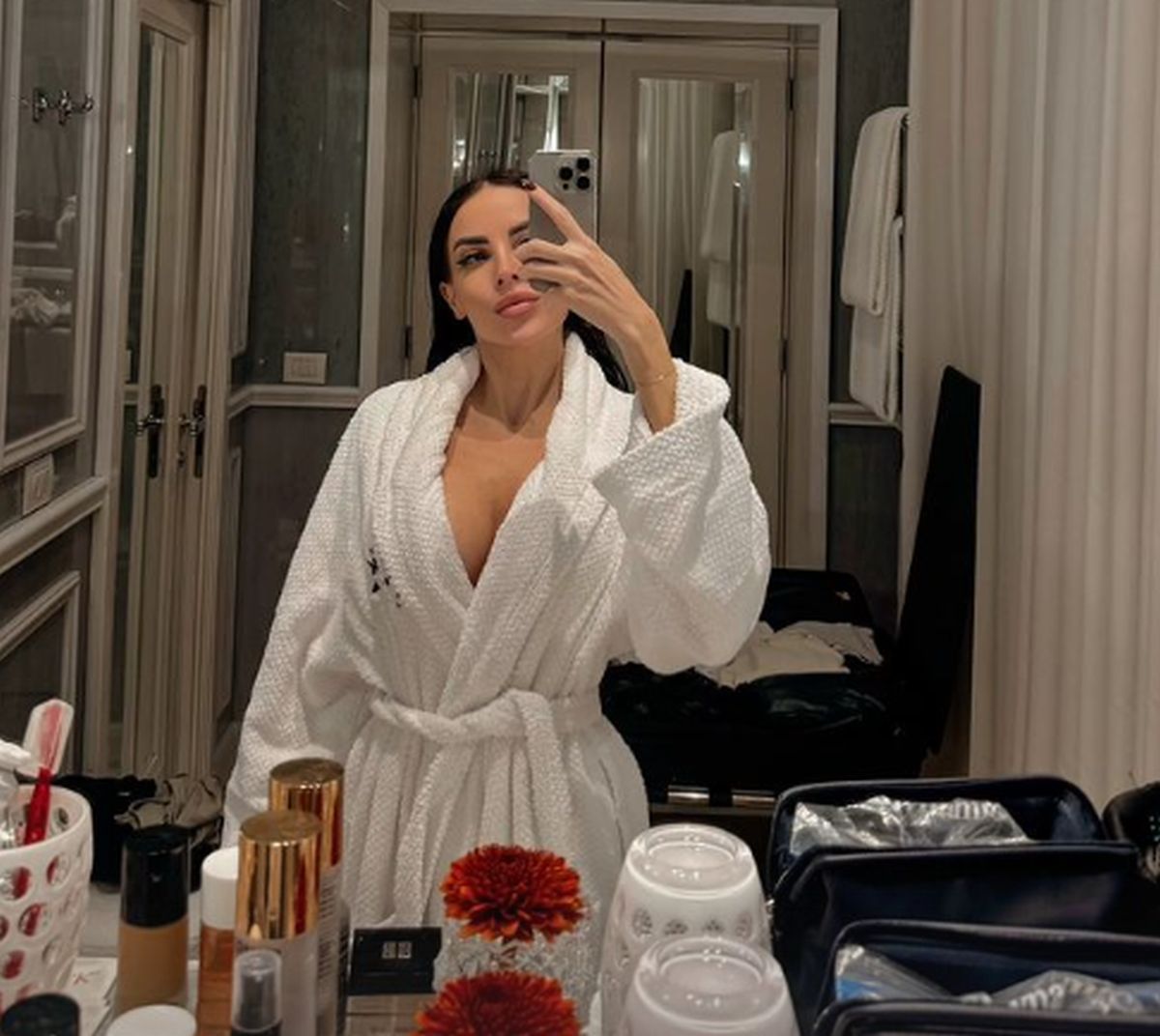 Ispita de la „Insula Iubirii” i-a eclipsat pe fotbaliști la amicalul de gală al Europei: „Ești cea mai frumoasă din lume, Maria!”