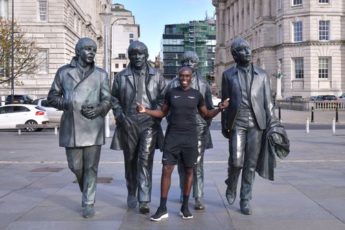 Bruno Fernandes și trupa Beatles în Liverpool FOTO: Cristi Preda