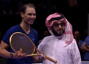 Prețul exorbitant al rachetei de aur masiv pe care a primit-o cadou Rafael Nadal de la șeicii din Arabia Saudită