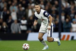 Tottenham - AZ Alkmaar, în runda #3 din Europa League » Radu Drăgușin este anunțat titular