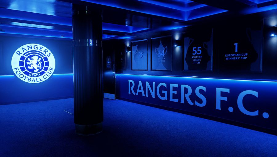 Gazeta a intrat în vestiarele miticului „Ibrox Park” » Detaliul istoric din camera lui Rangers, locul lui Ianis Hagi și cum arată acum cabina FCSB