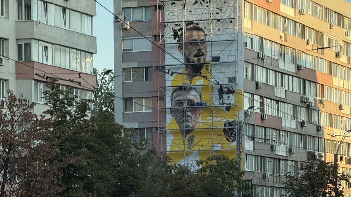 Eroii sportului românesc prind viață pe ziduri: Nicolae Stanciu, Radu Drăgușin și Nadia Comăneci, în picturi murale spectaculoase