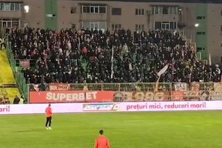 Bătaie între dinamoviști la Mioveni » De ce au intrat jandarmii în sectorul oaspeților