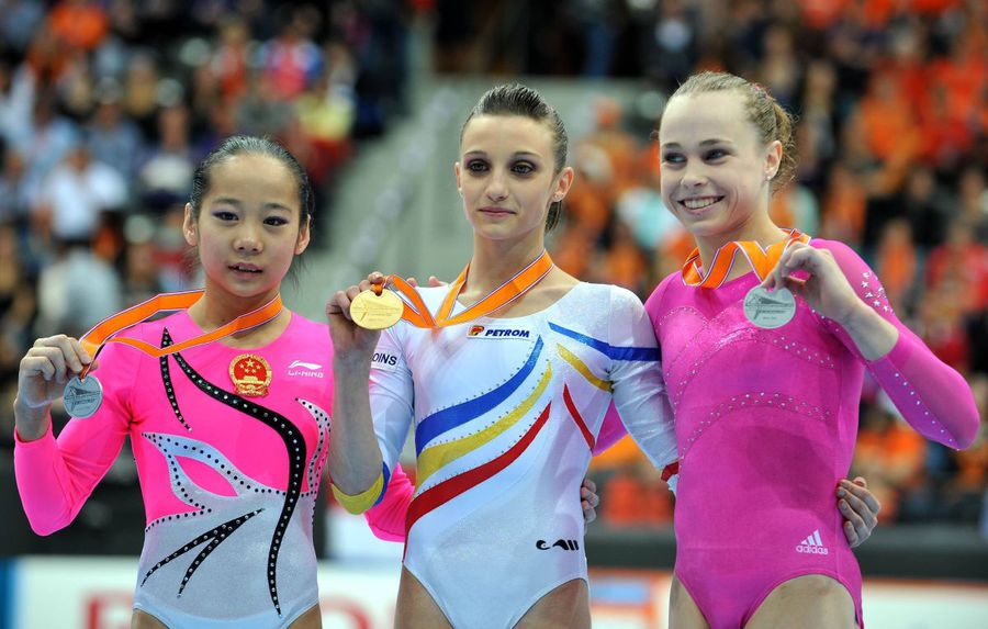 Sabrina Voinea și Denisa Golgotă intră în lupta pentru medalii în ultima zi a Campionatelor Mondiale de la Jakarta