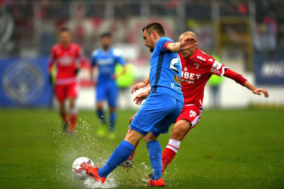 CLINCENI - DINAMO 2-2 // FOTO Florin Prunea, noi motive de nemulțumire: „N-am jucat în condiții de primă divizie”