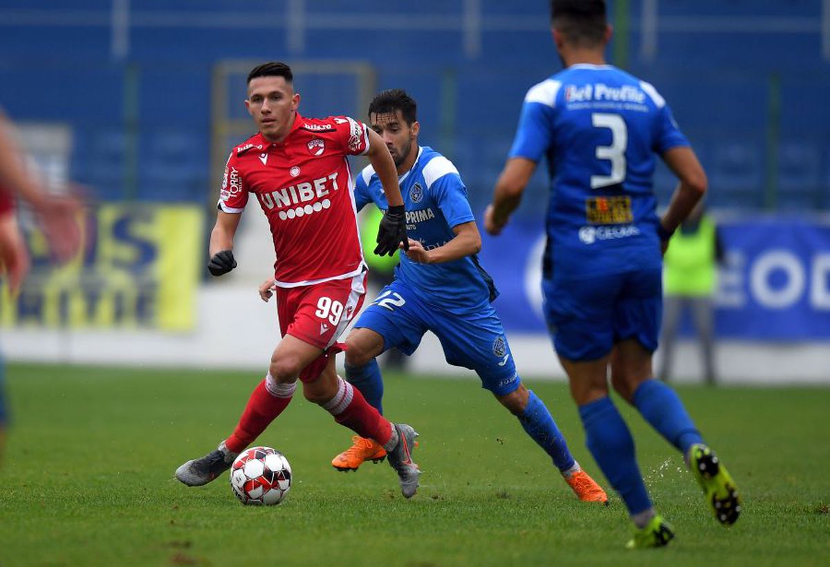 CLINCENI - DINAMO 2-2 // FOTO Florin Prunea, noi motive de nemulțumire: „N-am jucat în condiții de primă divizie”