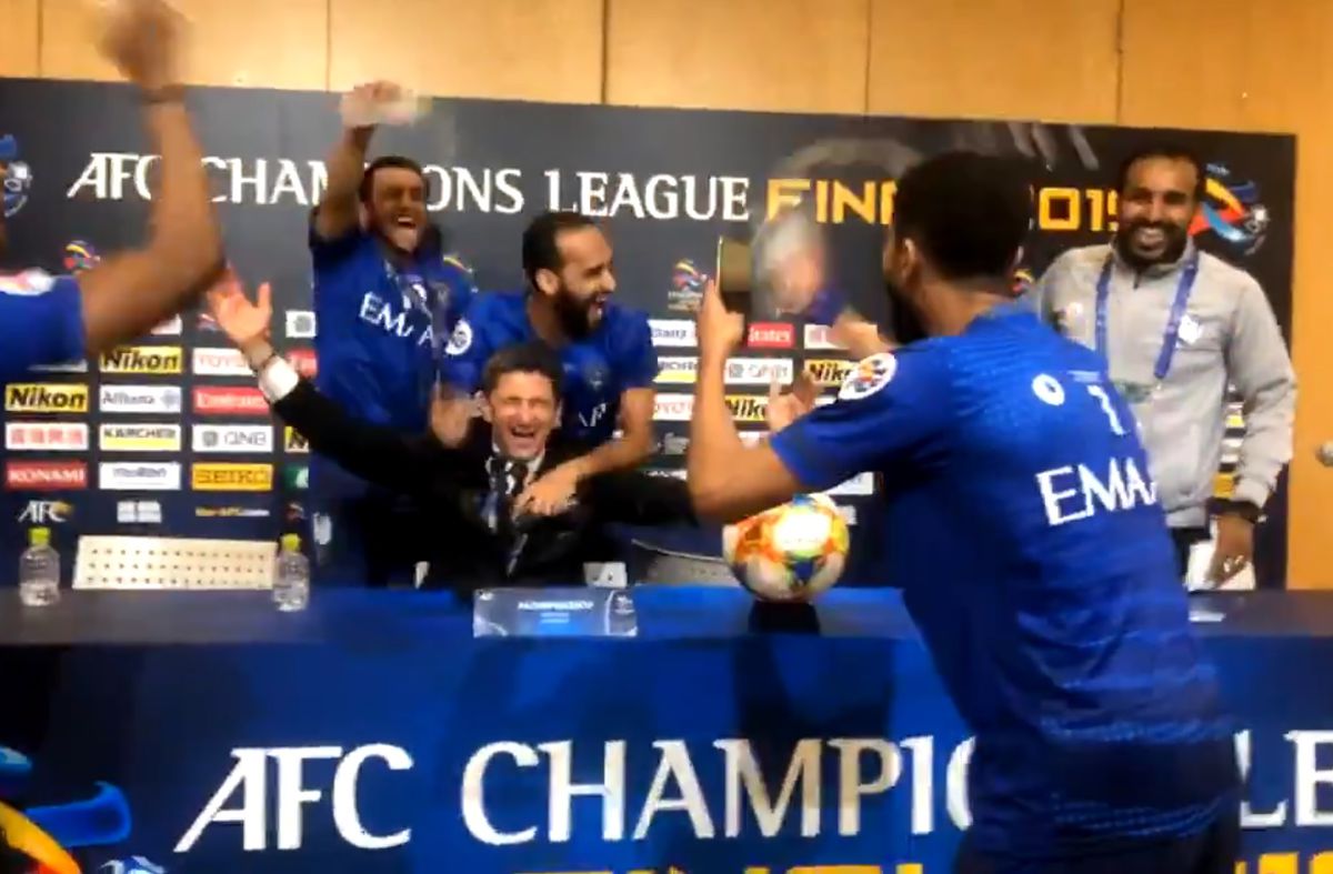 URAWA RED DIAMONDS - AL HILAL 0-2 // VIDEO + FOTO / Corespondență GSP din Japonia » Jucătorii au intrat peste Răzvan în conferință: „Vom petrece 3 zile și 3 nopți”