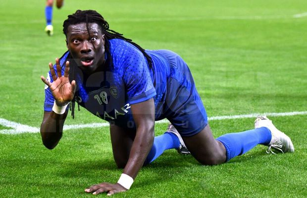 URAWA RED DIAMONDS - AL HILAL 0-2 // Corespondență GSP din Japonia / VIDEO + FOTO Bafetimbi Gomis e la picioarele lui Răzvan Lucescu: „Vreau să spun ceva referitor la antrenorul nostru în fața tuturor”