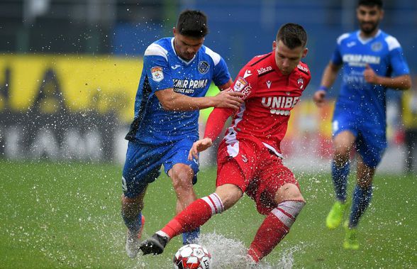 CLINCENI - DINAMO 2-2 // Dusan Uhrin jr., furios pe Linas Klimavicius: „E la pământ! Trebuie să-l chem la o discuție”