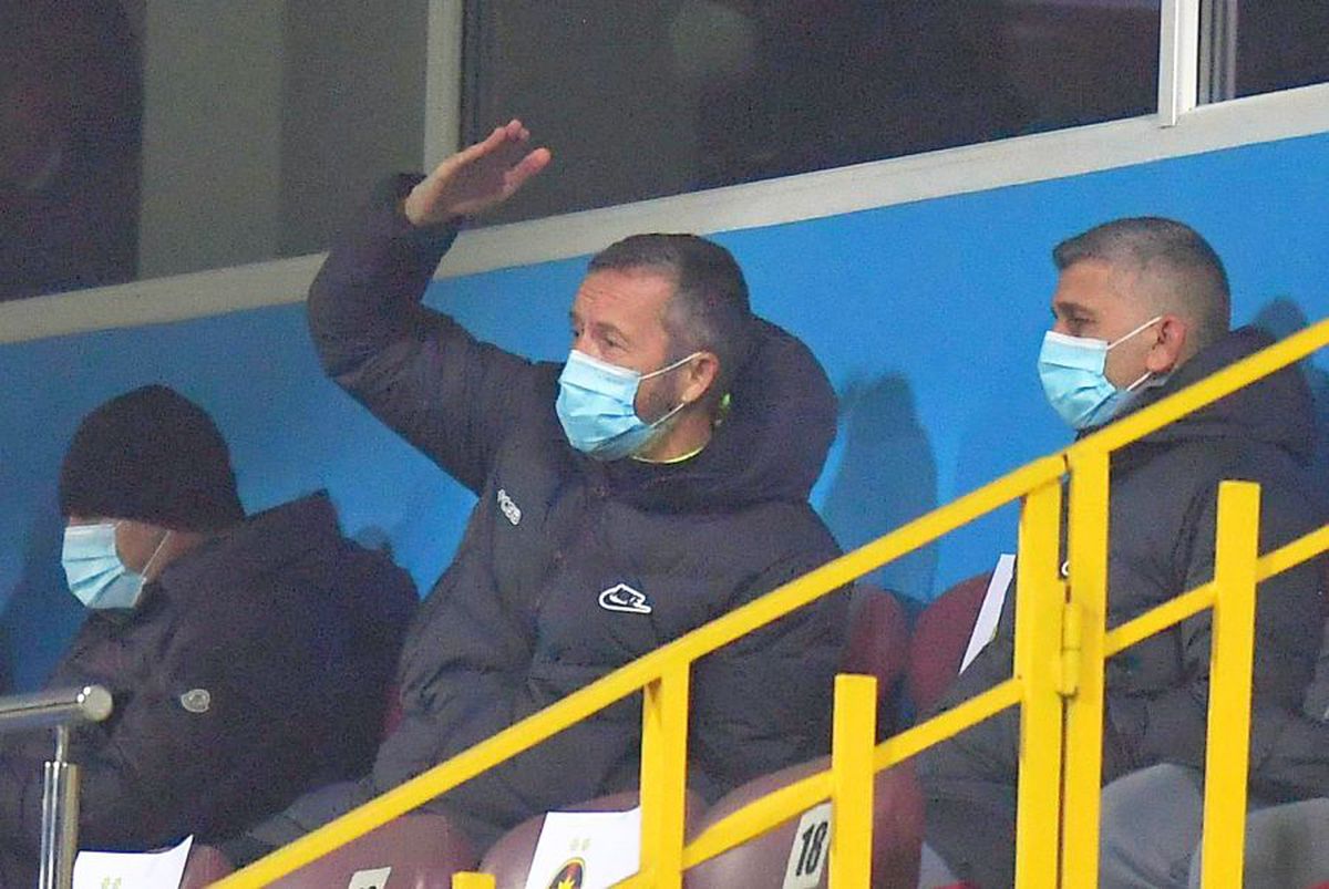 Mihai Stoica s-a pronunțat sec, pe Facebook, la faza penalty-ului de la Mediaș: „Acum e clar? Seară bună!”