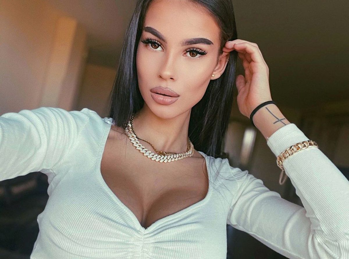 FOTO Gabriela încinge atmosfera în grupa CFR-ului din Europa League! Cine e norocosul iubit al modelului