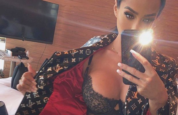 Costumaţie virală la aniversare » Cum s-a afișat iubita unui fost star de la Real Madrid la 32 de ani