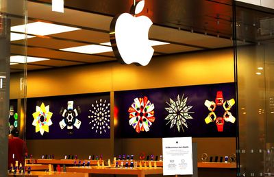 Gigantul Apple vrea să investească în fotbal » Clubul de care s-a interesat deja