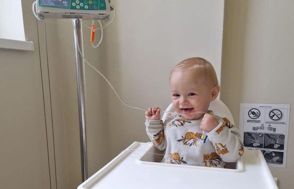 Licitația caritabilă pentru tricourile dinamoviștilor continuă » Fiul de 9 luni al lui Casian Miclăuș are nevoie de ajutor: „În primă fază au crezut că s-a lovit prin casă”