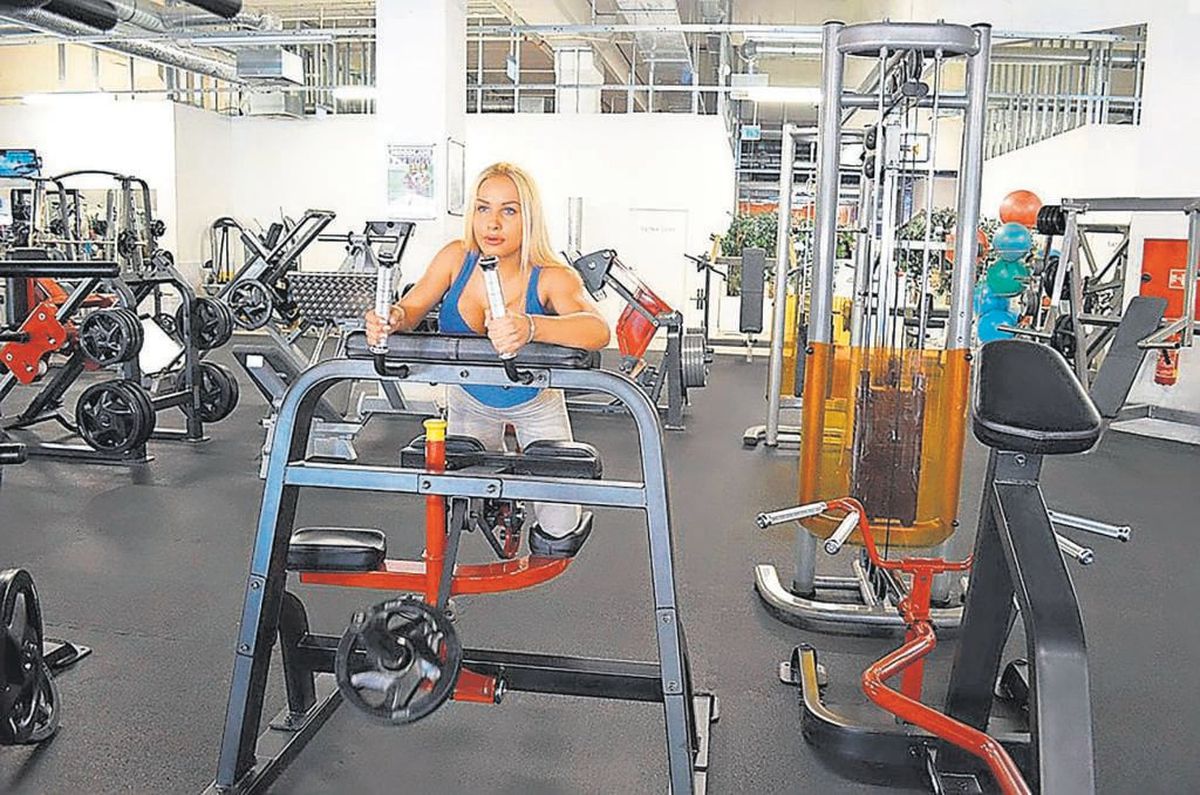 Modelul de fitness a născut al 16-lea copil al politicianului milionar: „Chiar dacă ar avea 120 de copii cu 100 femei, nimeni nu ar trebui să-l tragă la răspundere”