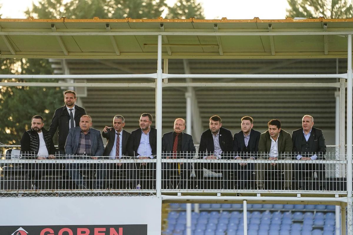 Șumudică, surpriză pentru Florin Niță și Denis Drăguș